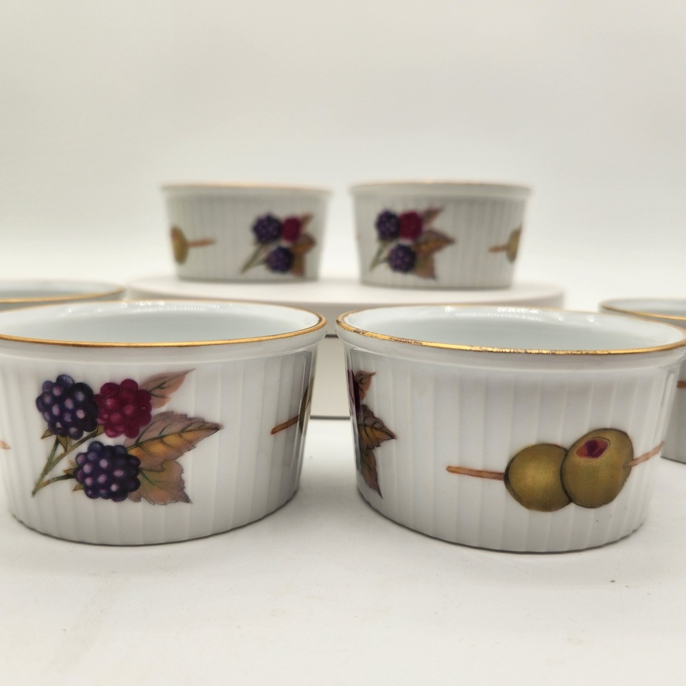 Royal Worcester Evesham Gold Porcelain Ramekins Set of 6 Made in England Vintage - Picture 2 of 9